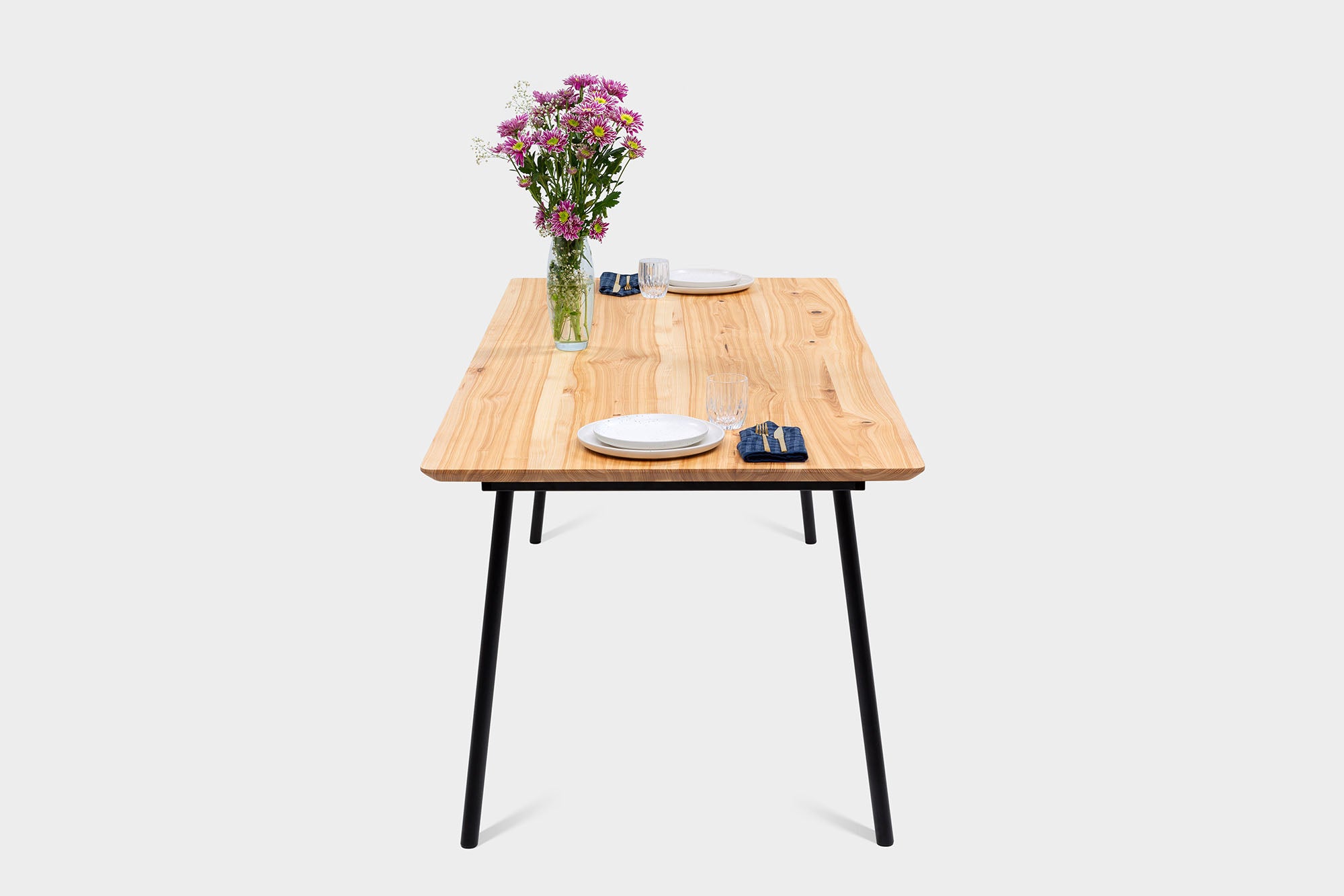 MARTA Dining Table