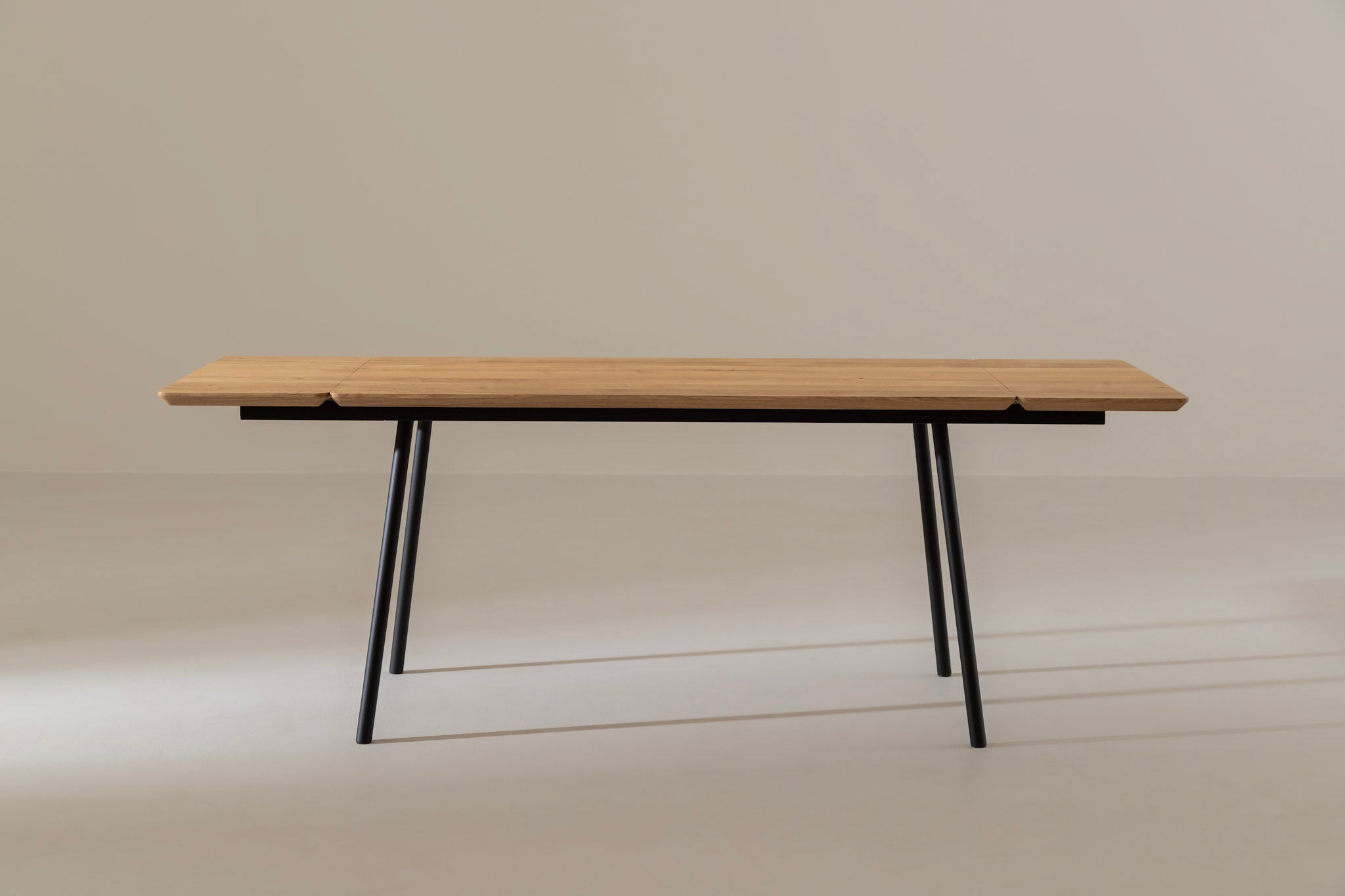 MARTA Uitschuifbare eettafel van eikenhout
