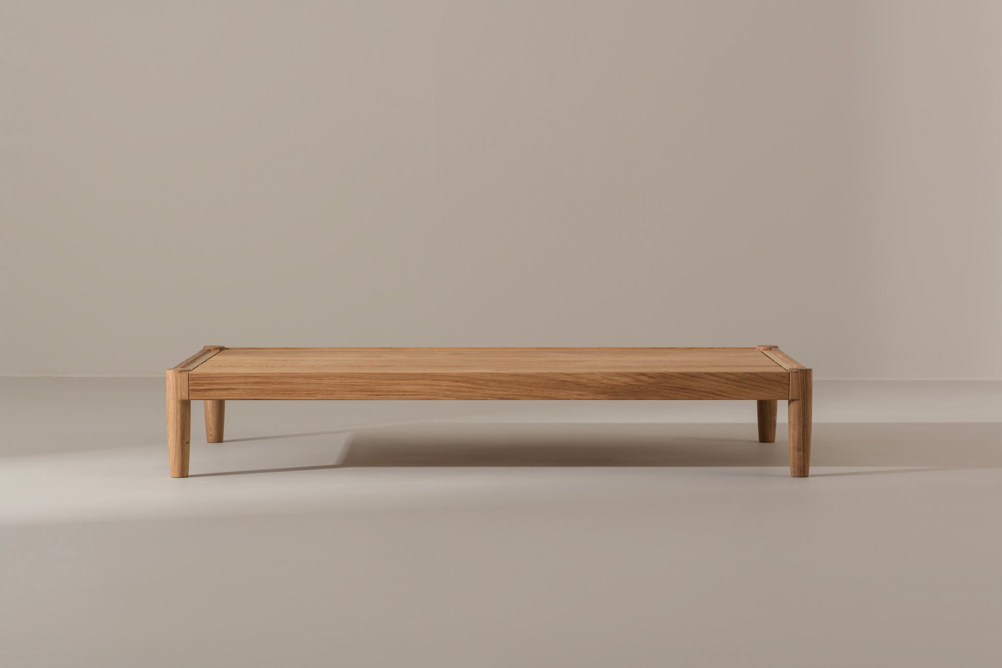 MOS Lounger and Coffee Table Set