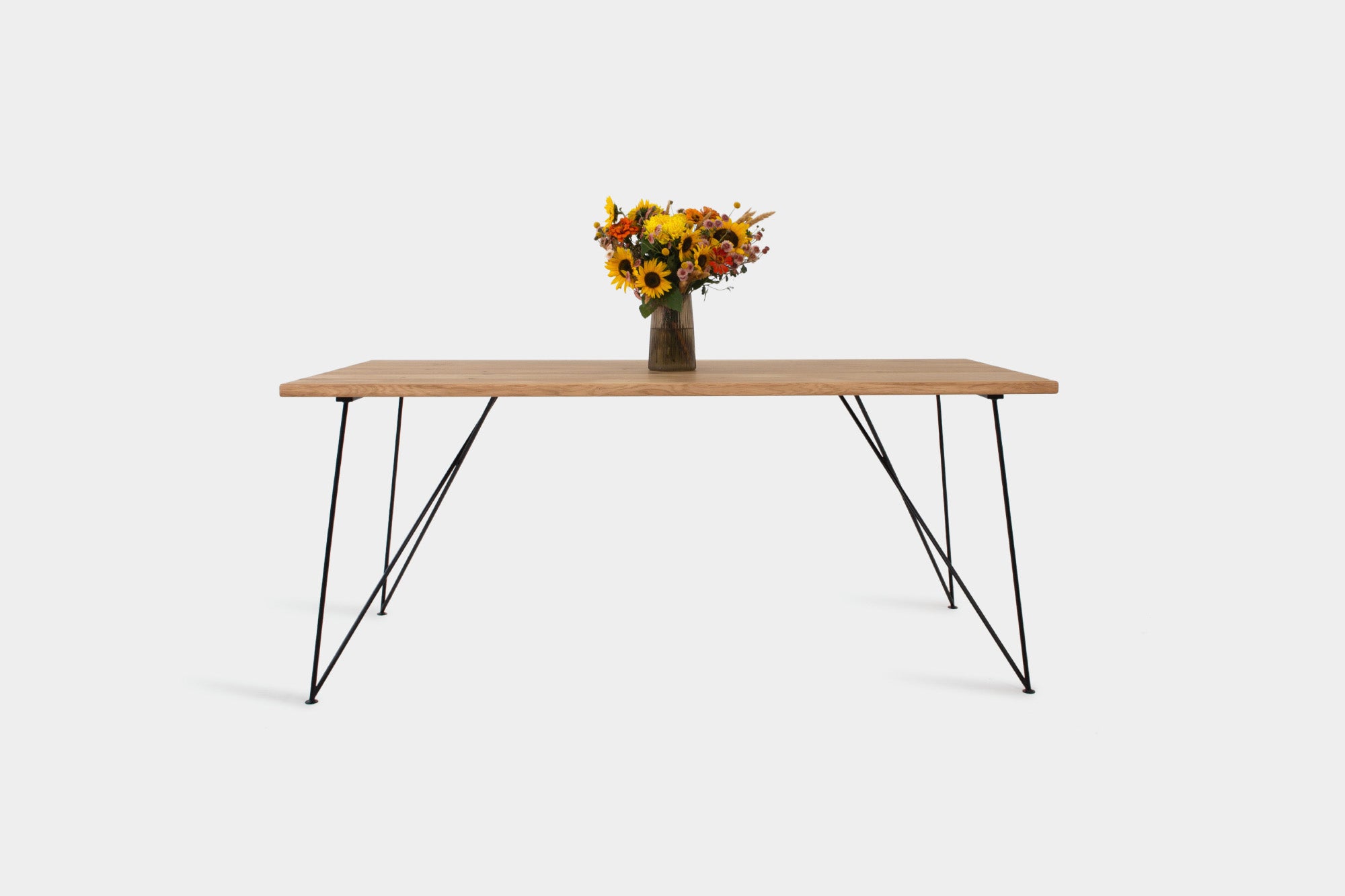 AEMILIA Dining Table