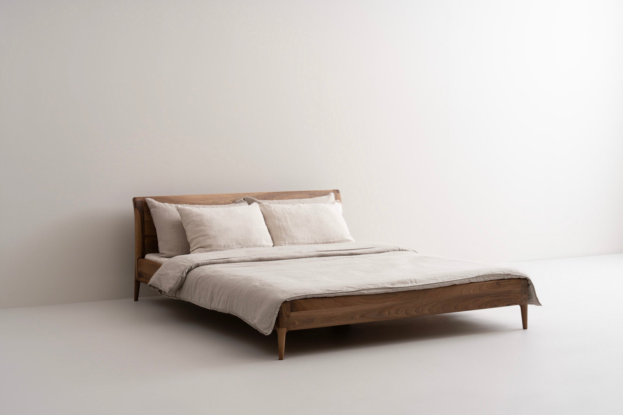 LÜNA | Bedframe