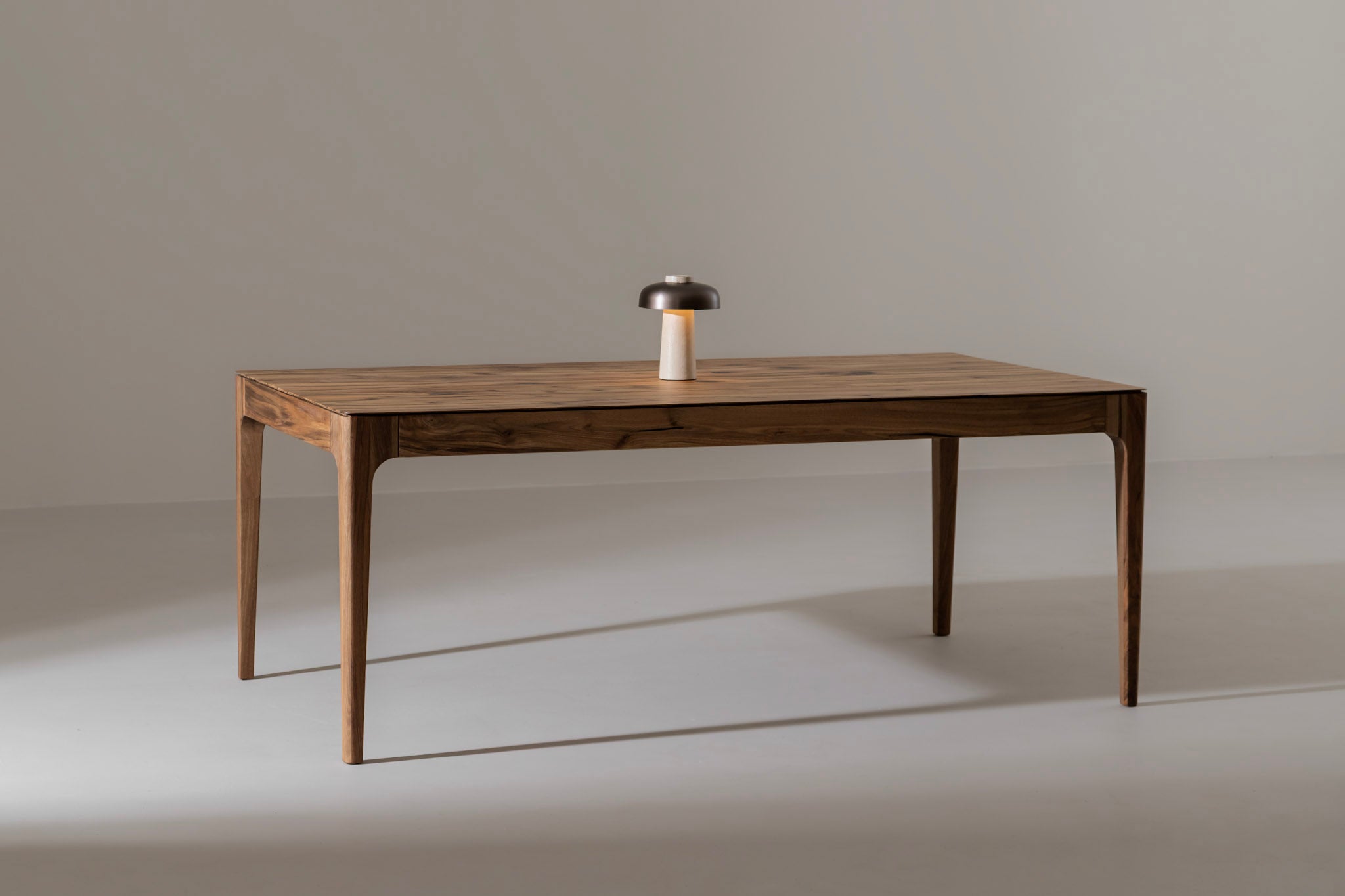 CAROLINA Eettafel van Walnoothout