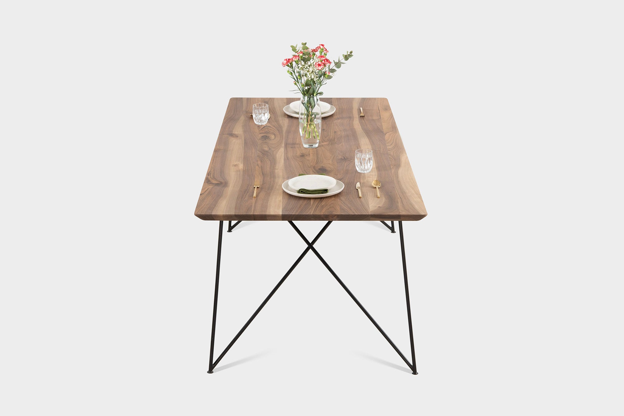 AEMILIA Dining Table