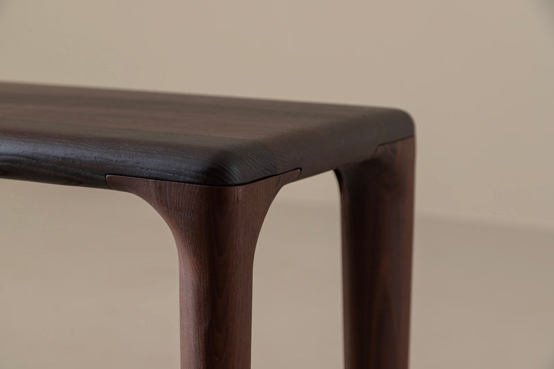 LÜNA Table Console 