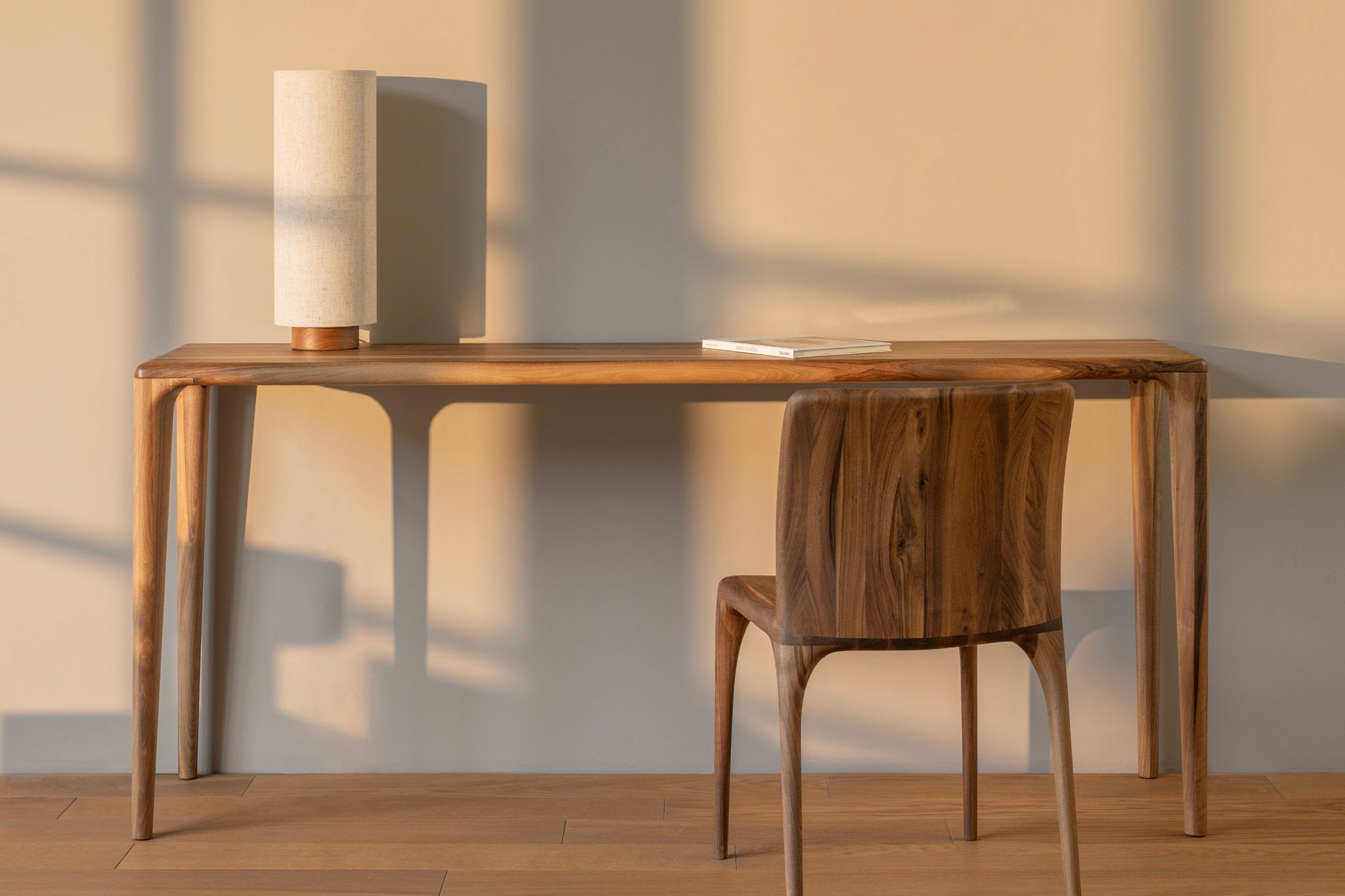 LÜNA | Table Console en Noyer