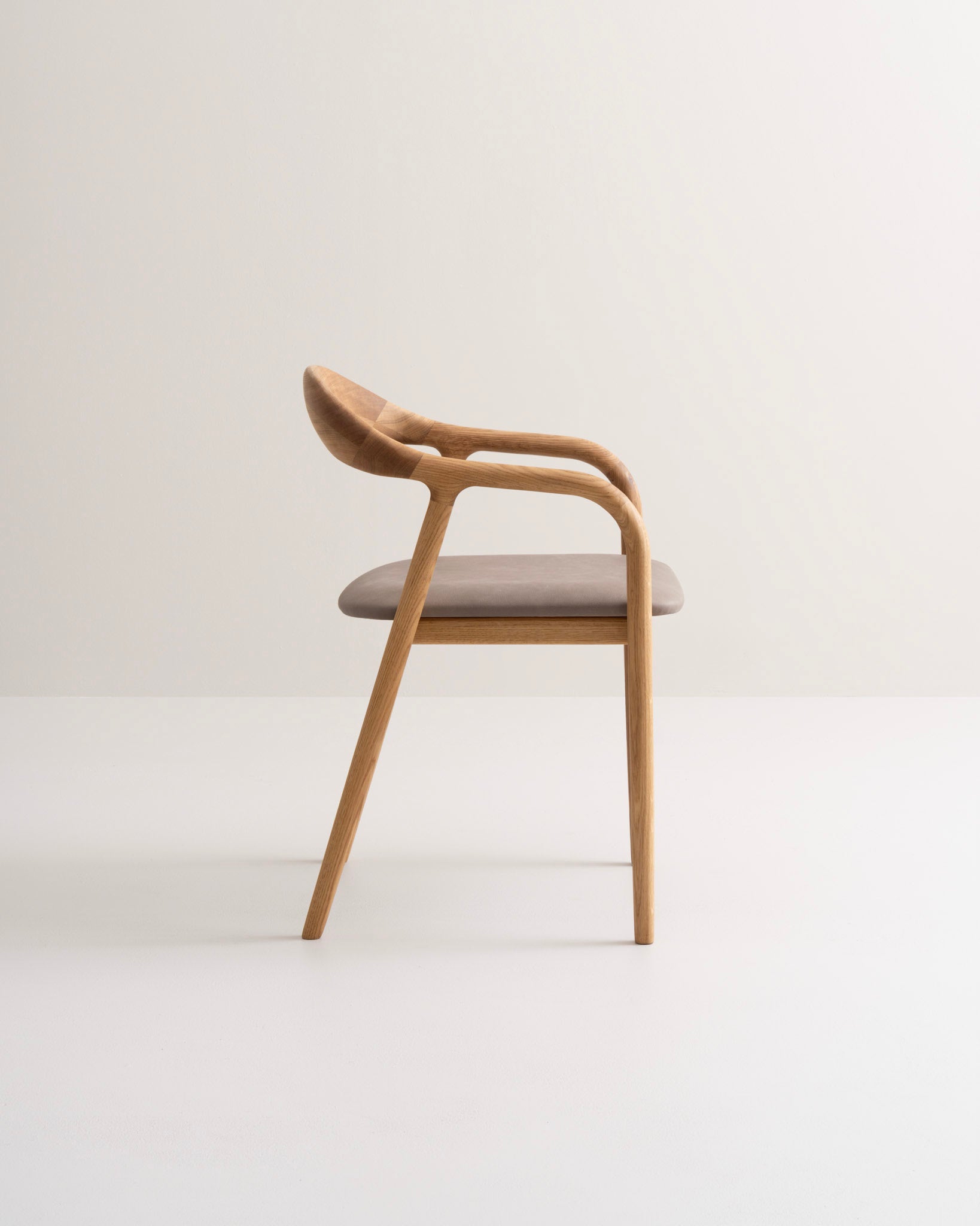 LELA | Chair image 43