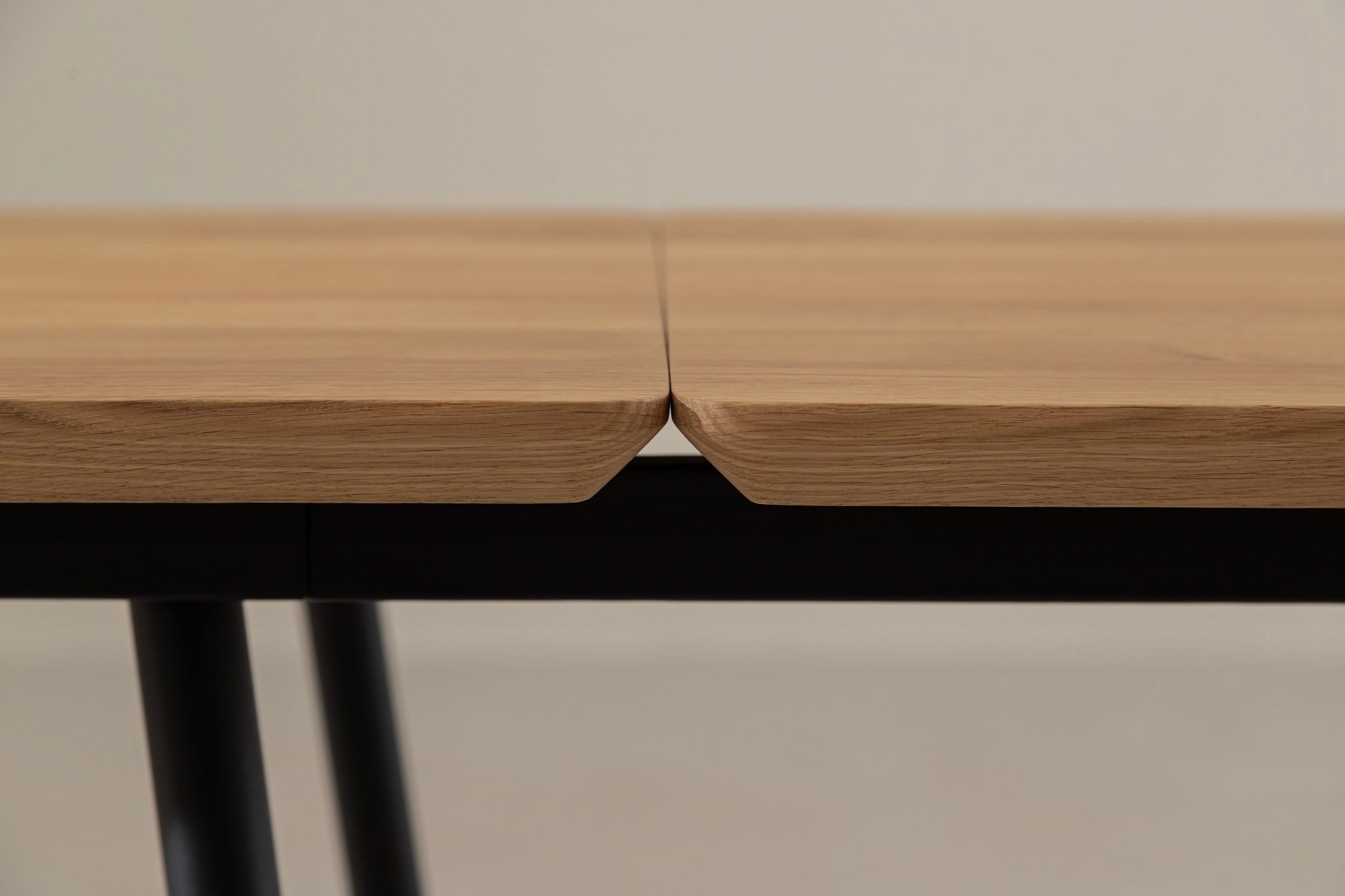 MARTA Uitschuifbare eettafel van eikenhout