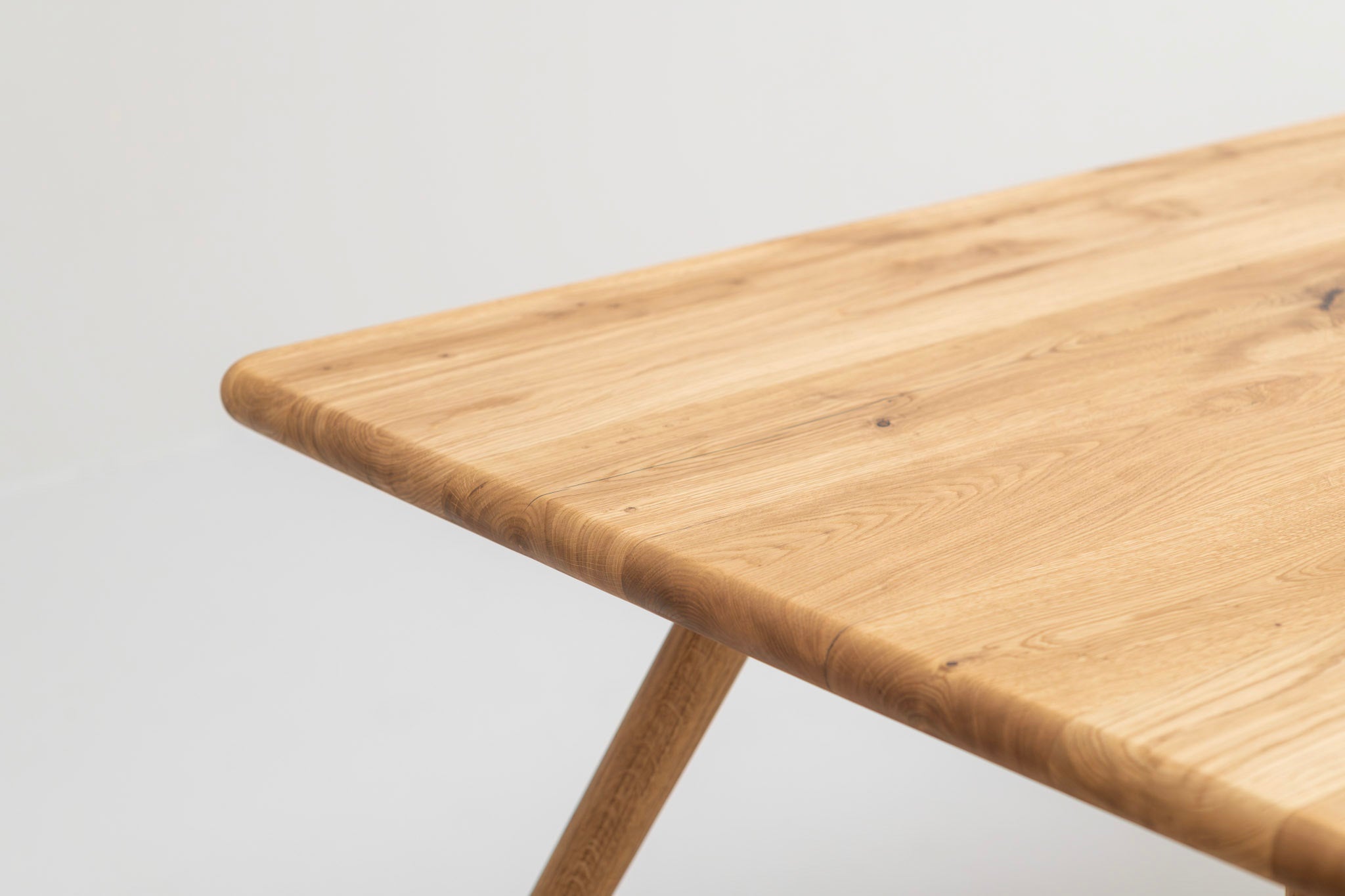 ARLEN | Dining Table image 10