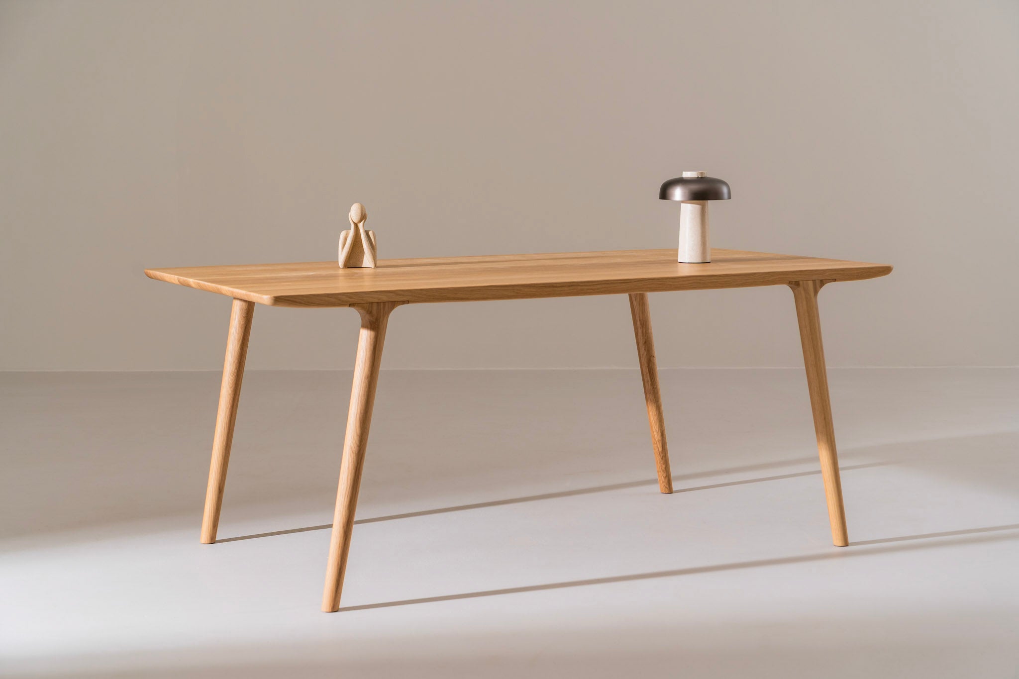 BRUNO Eettafel van eikenhout
