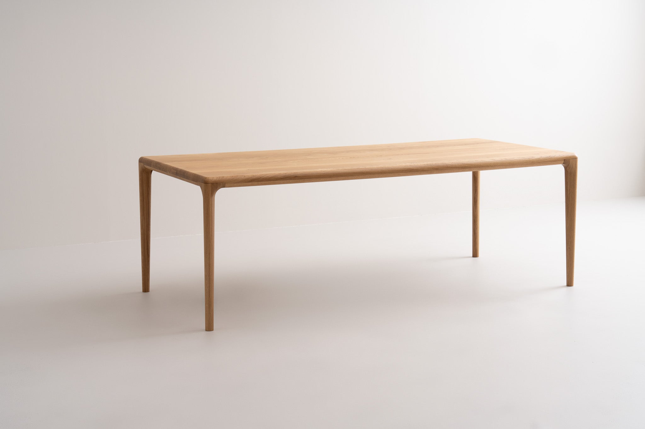 LÜNA S | Dining Table image 6