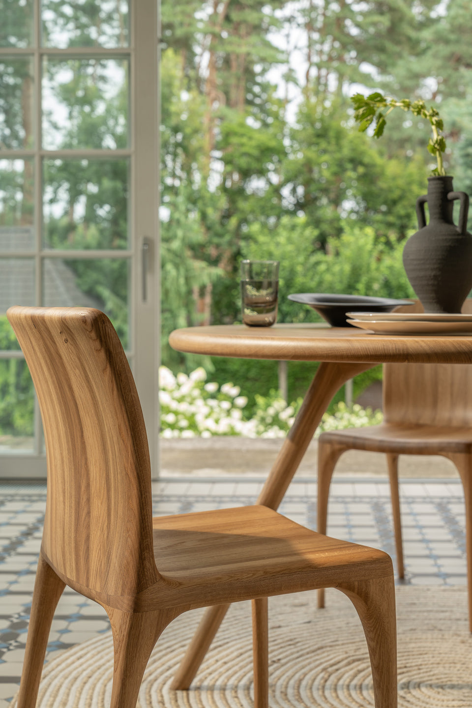 Umweltfreundliche Hartwachs-Oberfläche für dauerhaften Schutz.