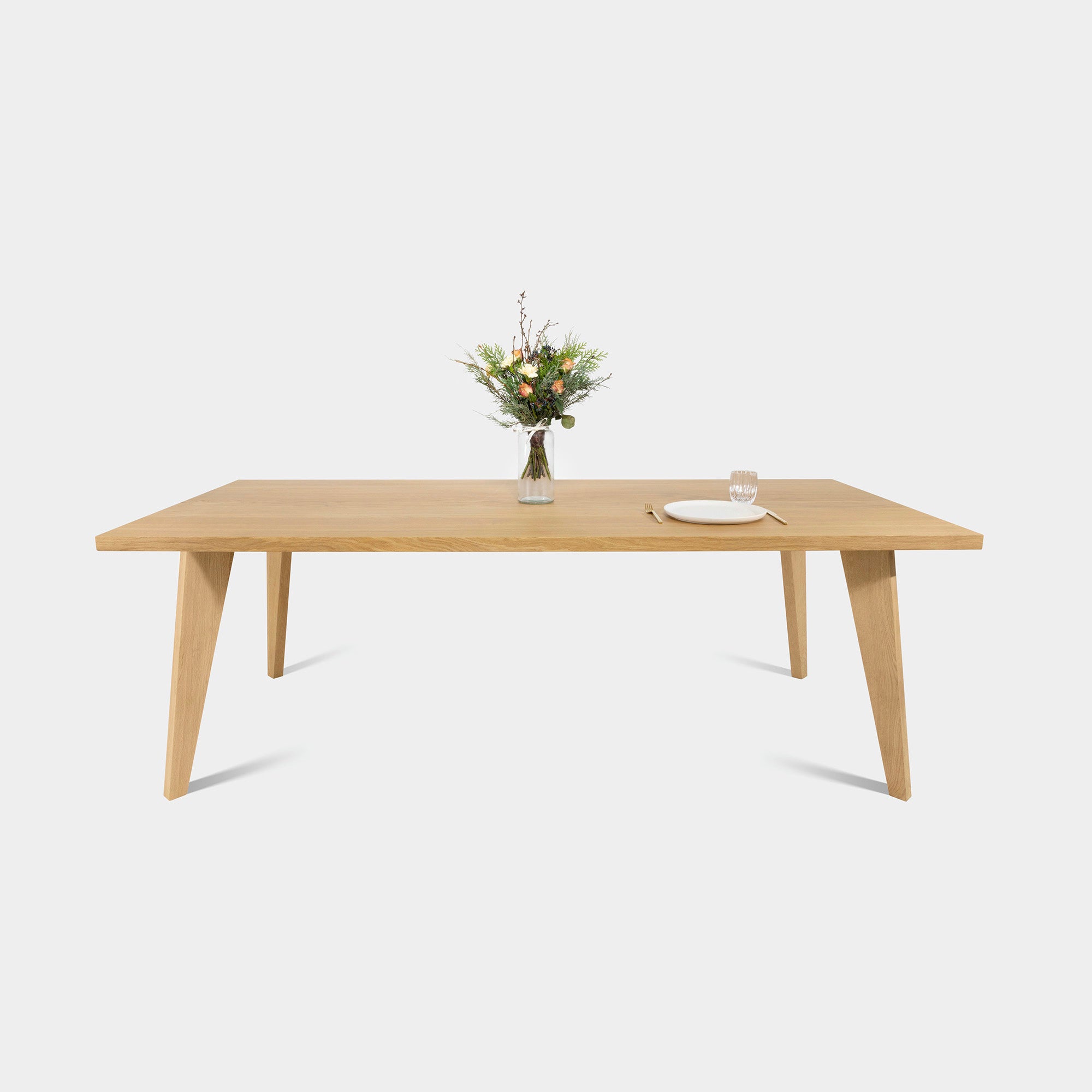 AMBER | Oak Dining Table