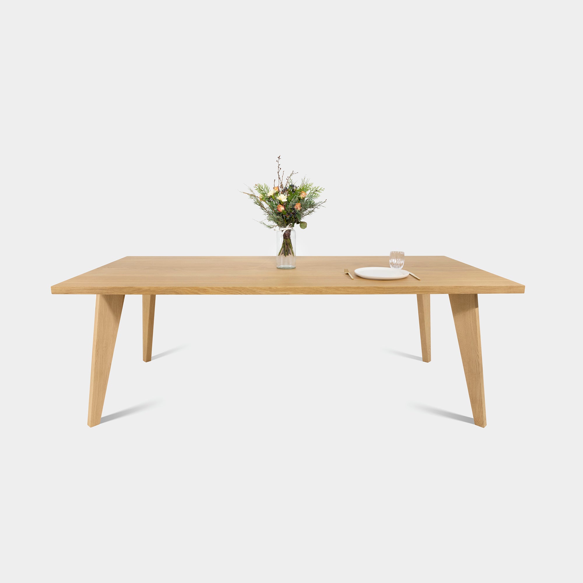 AMBER | Oak Dining Table