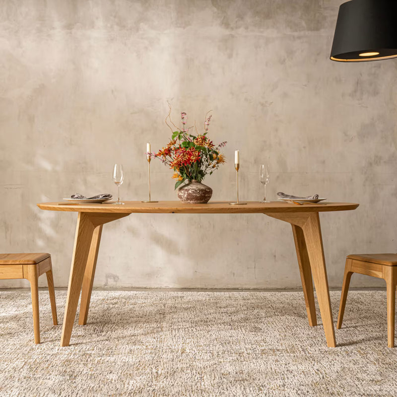 AMBER Oval | Dining Table