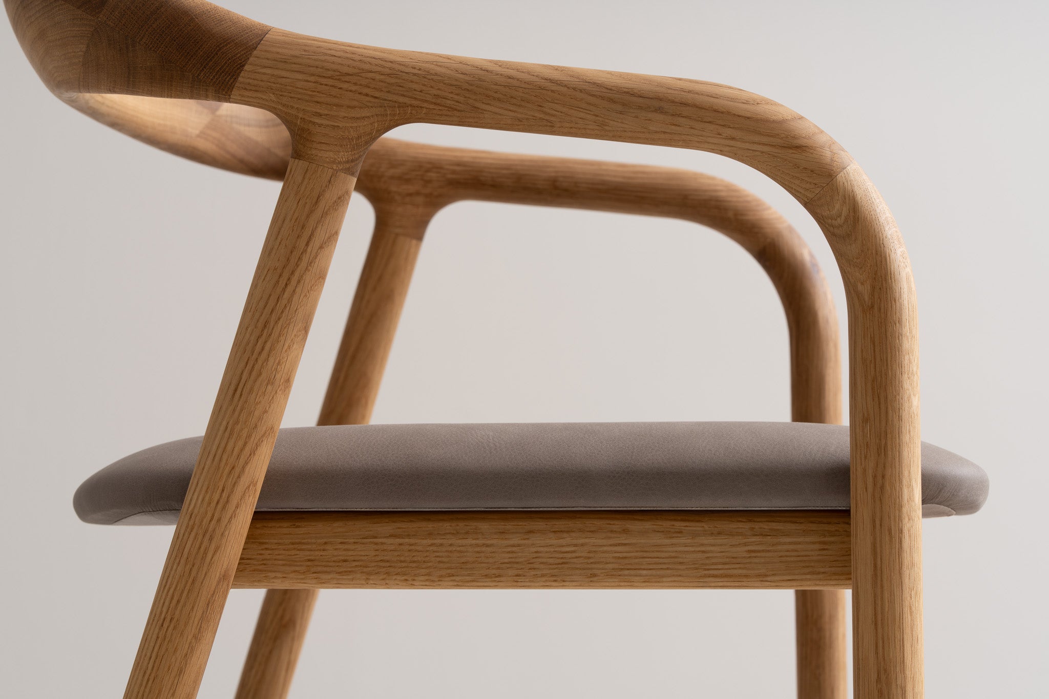 LELA | Chair image 13