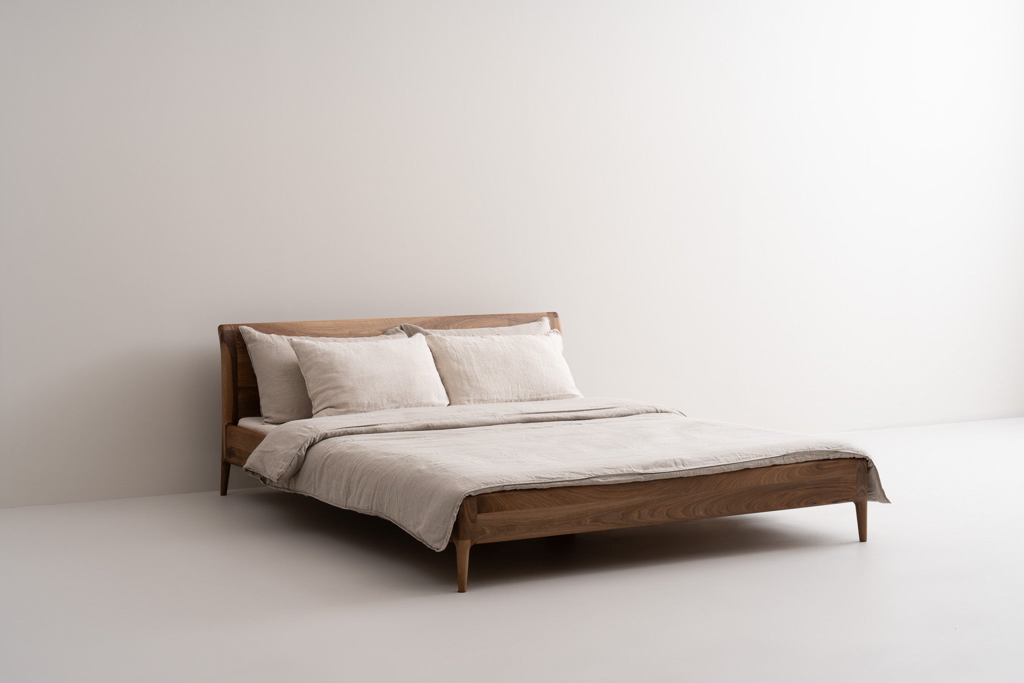 LÜNA | Bedframe