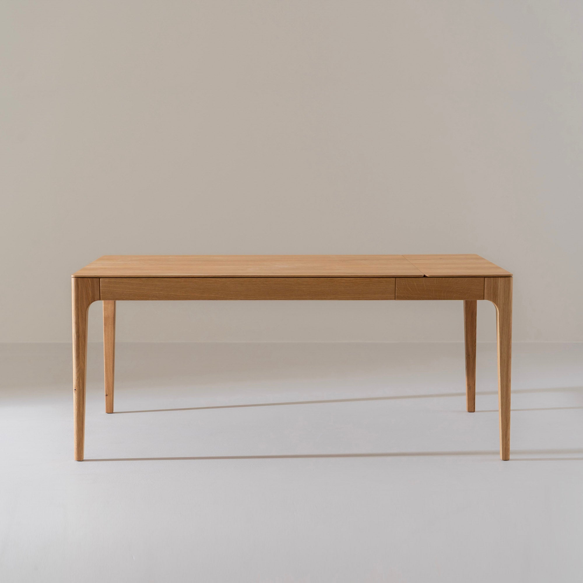 CAROLINA Uitschuifbare eettafel van eikenhout