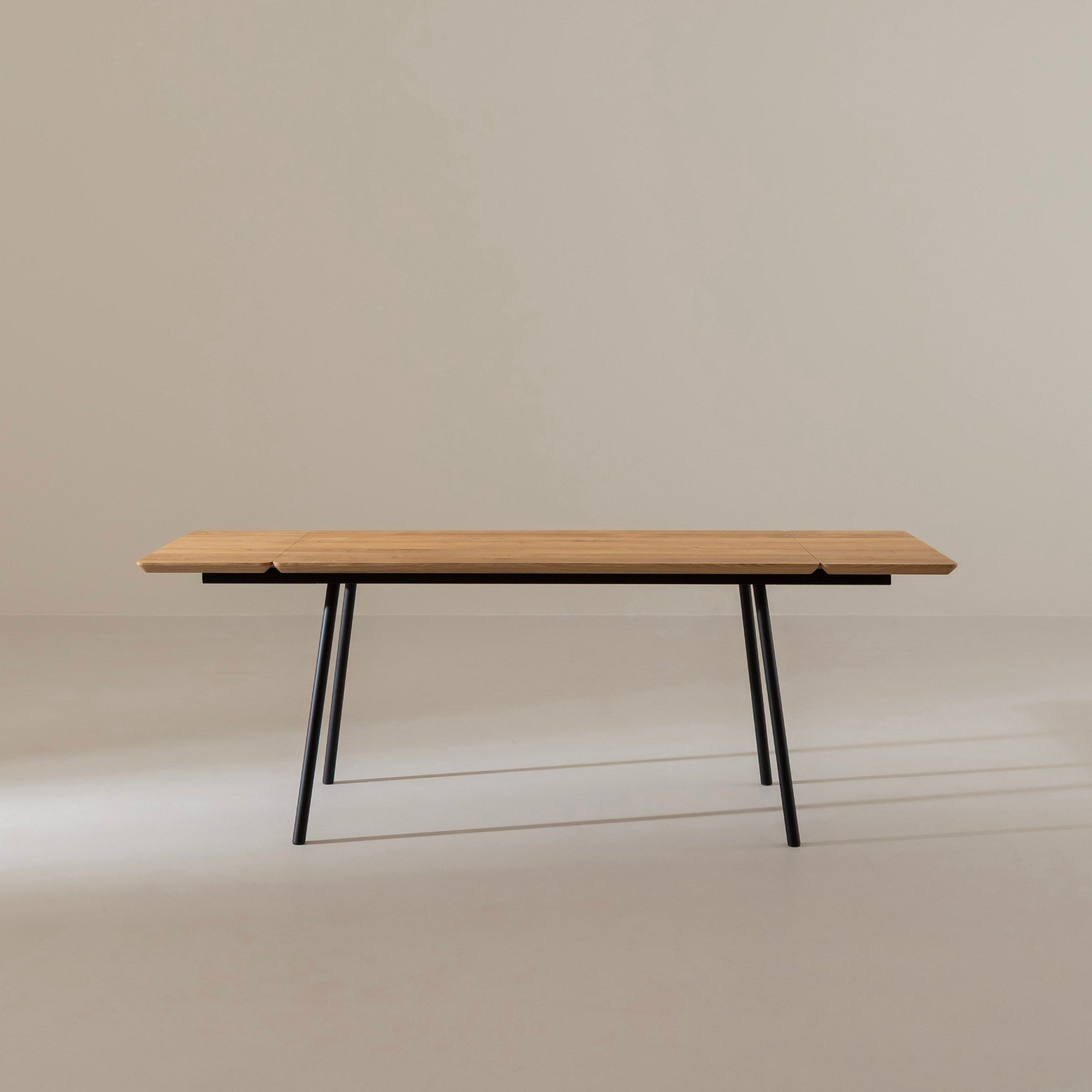 MARTA Uitschuifbare eettafel van eikenhout