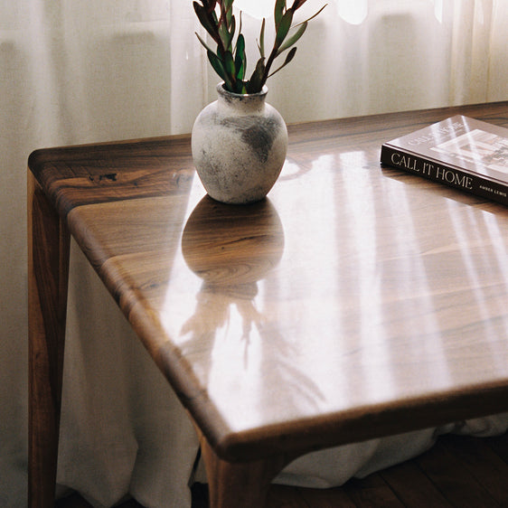 LÜNA | Dining Table