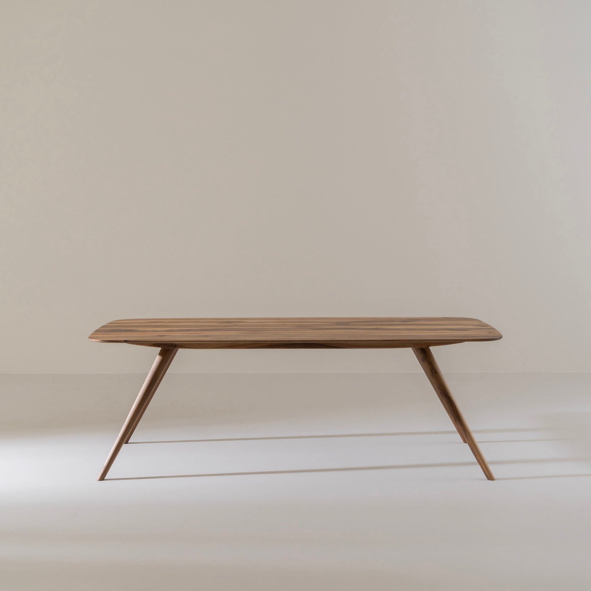 TAVI | Esstisch image 58