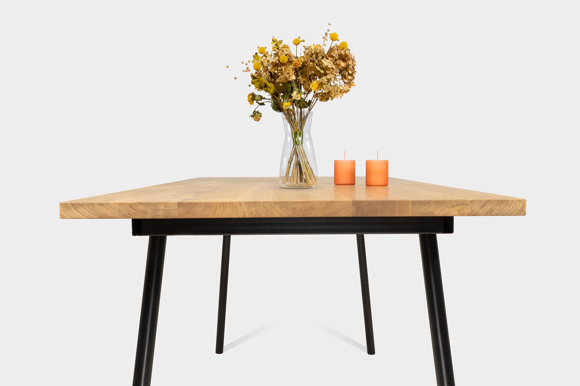 MIRA Table de salle à manger